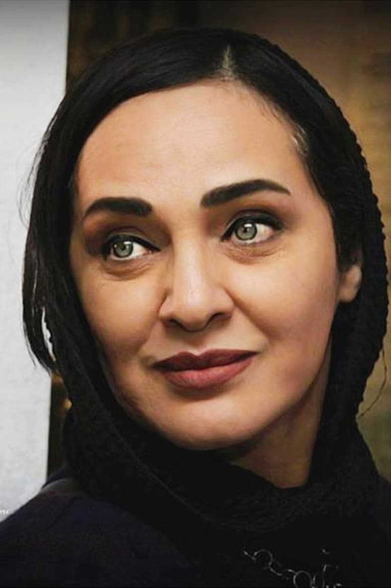 Portrait of Roya Nownahali