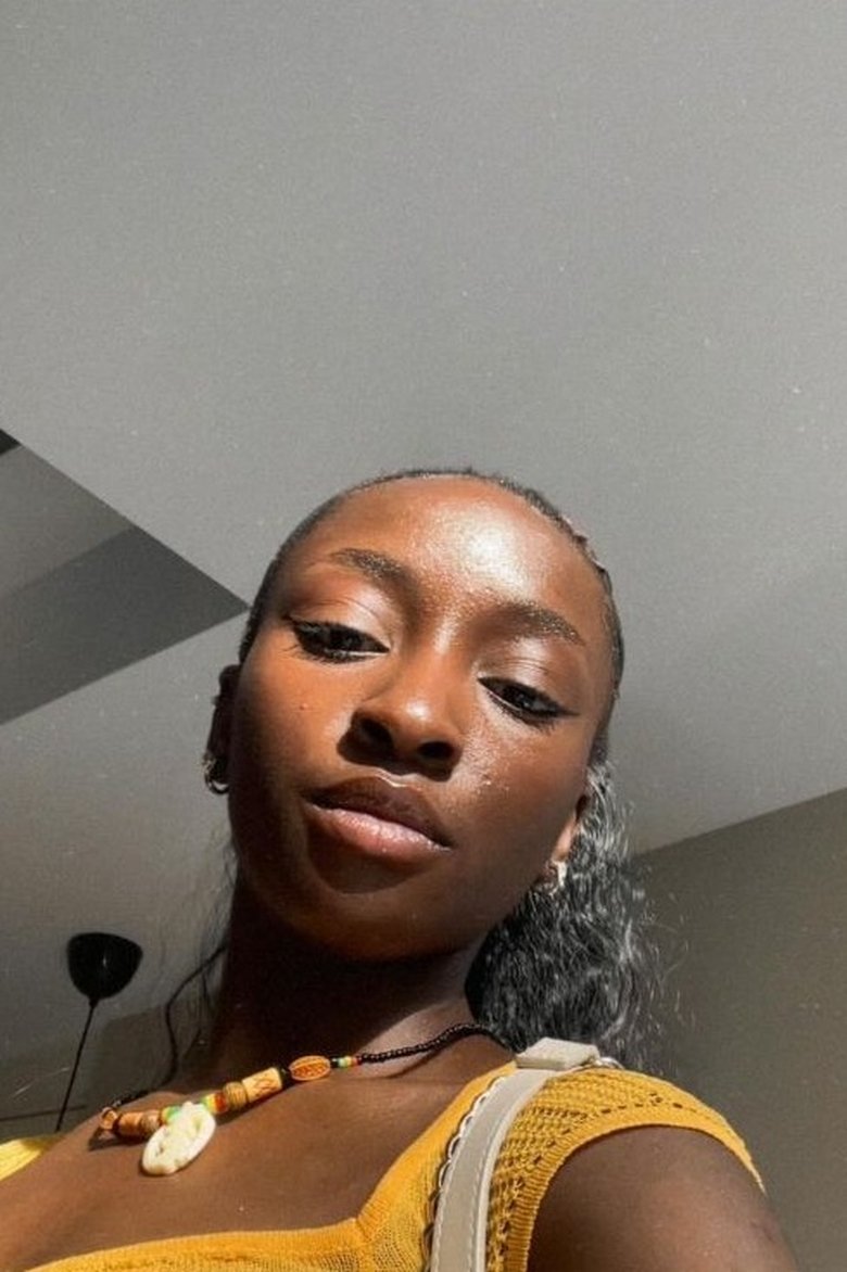 Portrait of Mariah Nicole