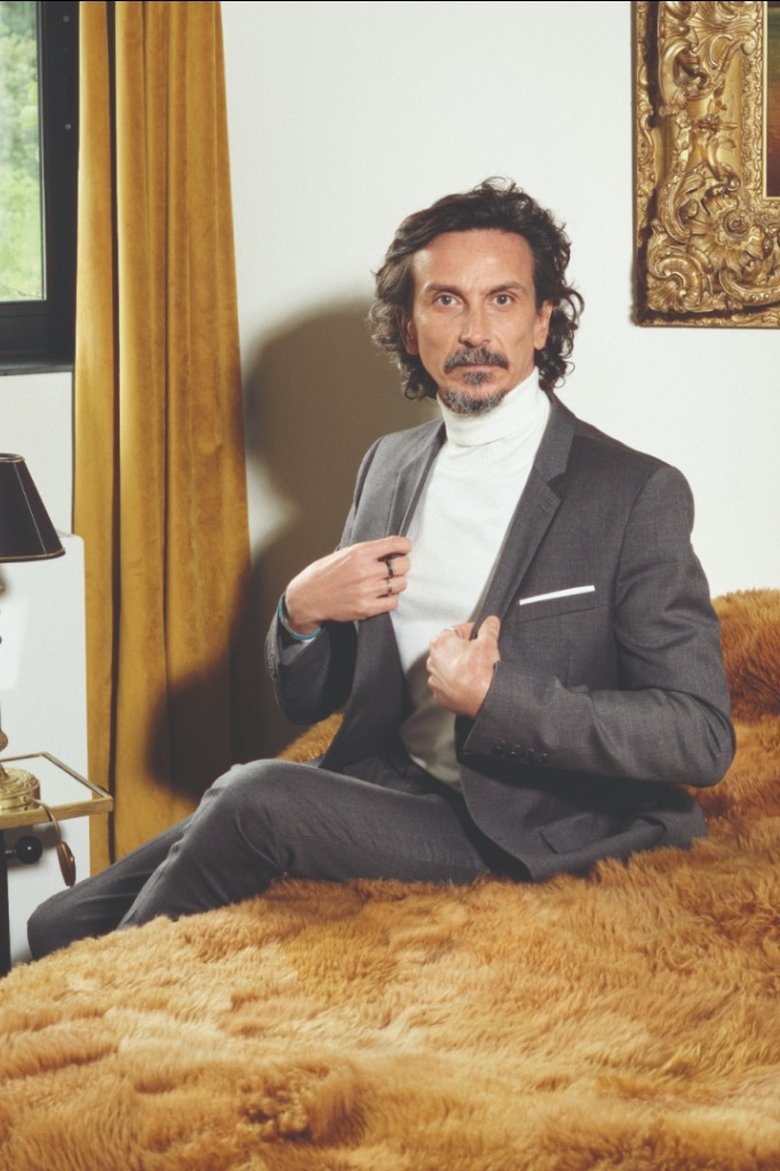 Portrait of Arnaud Tsamere