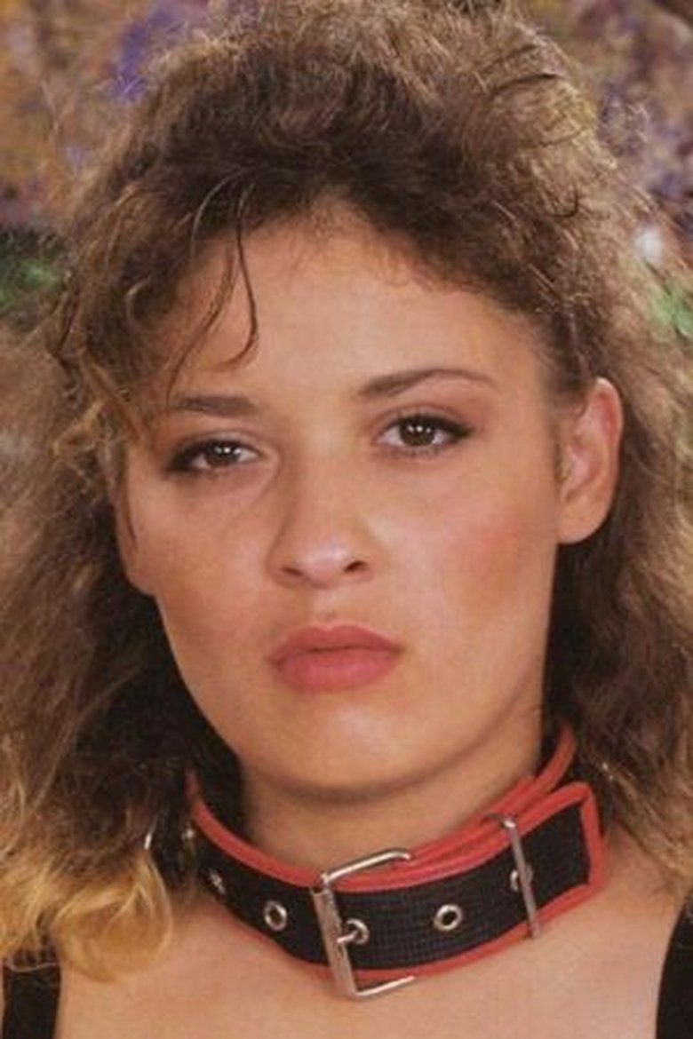 Portrait of Raffaëla Anderson
