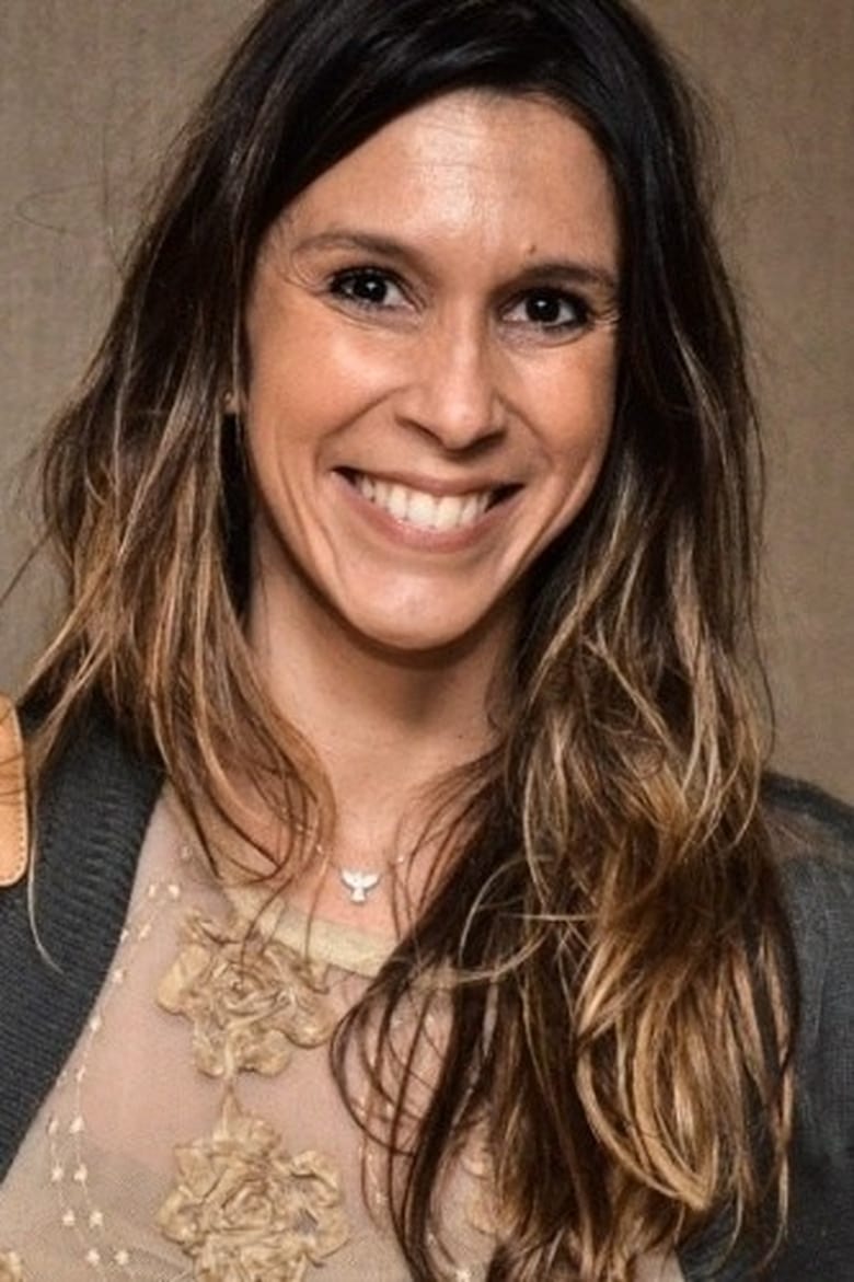 Portrait of Sarah Oliveira