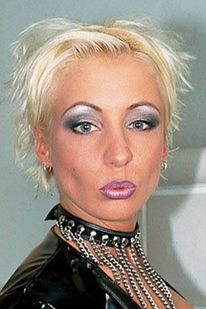 Portrait of Mandy Mistery