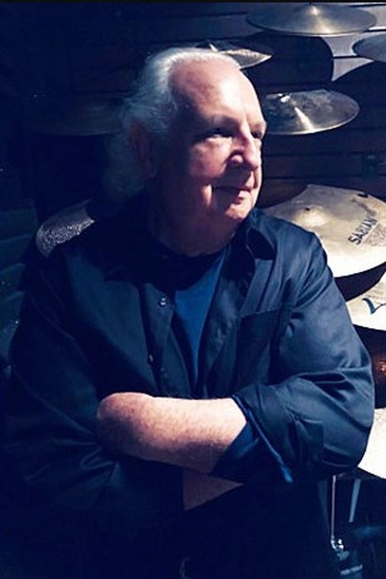 Portrait of Shelly Yakus