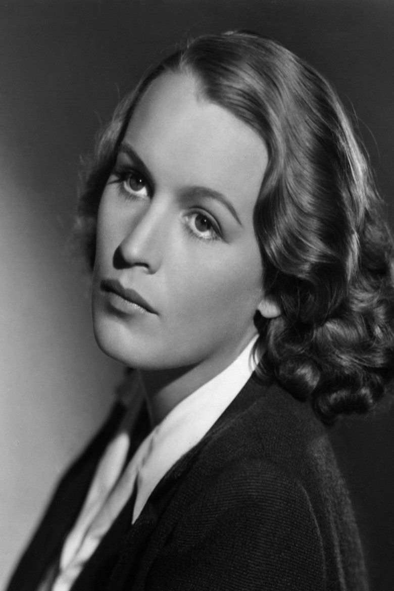 Portrait of Heidi Scharf