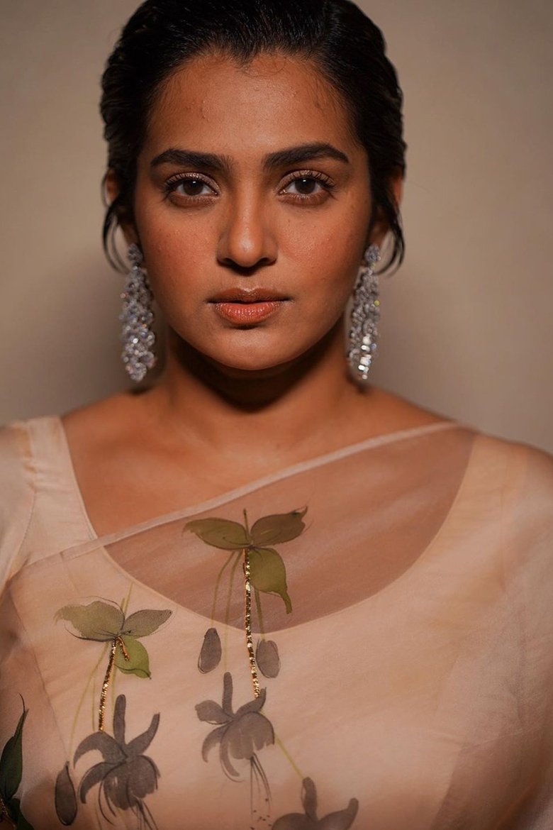 Portrait of Parvathy Thiruvothu