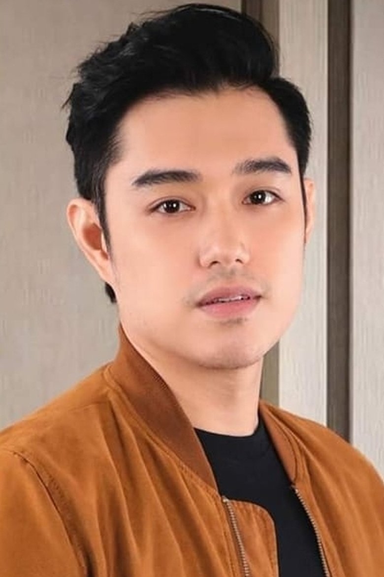 Portrait of RJ Buena
