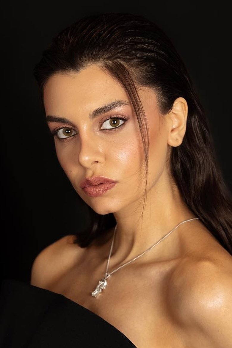 Portrait of Marah Hasan