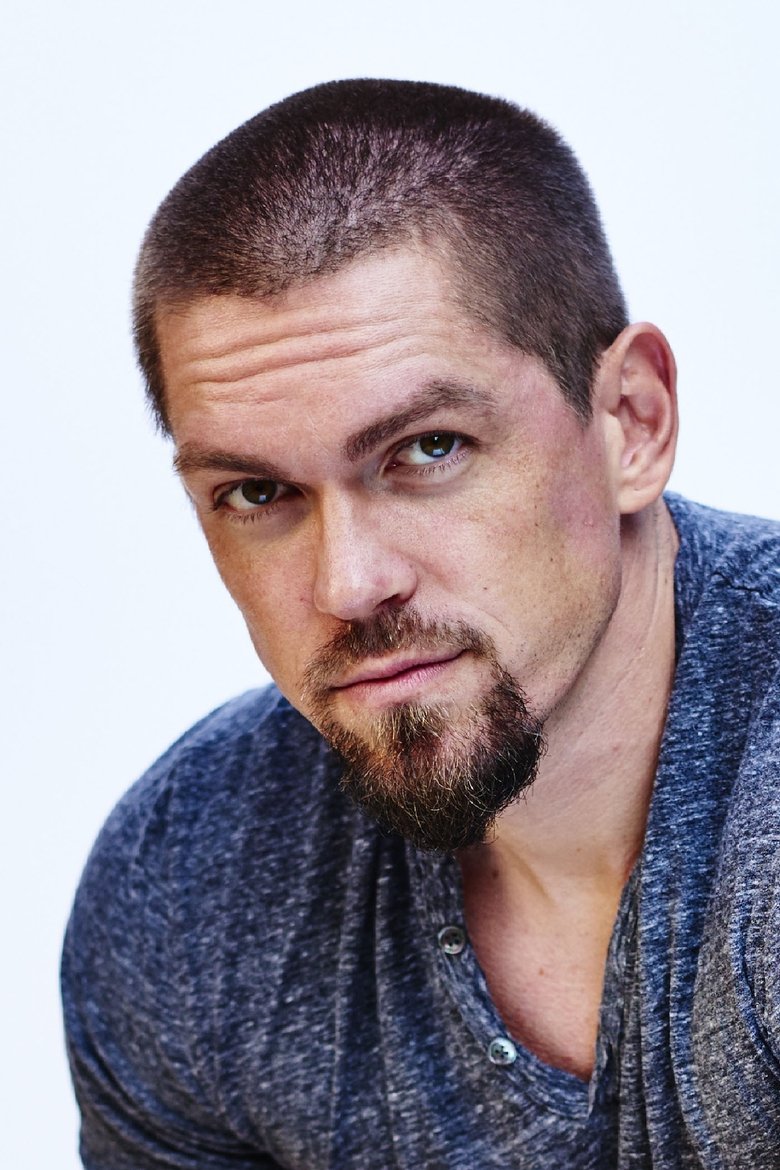 Portrait of Steve Howey