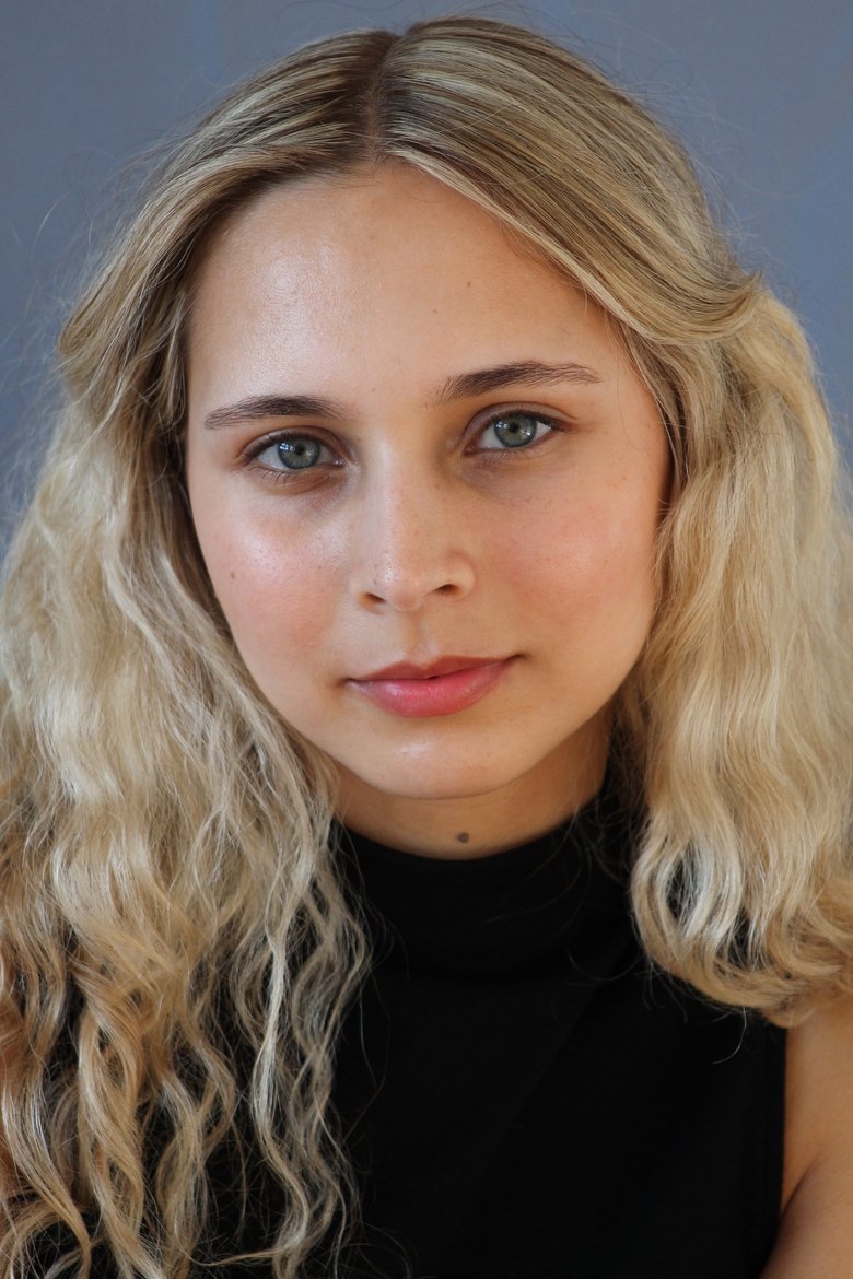 Portrait of Bárbara Silva