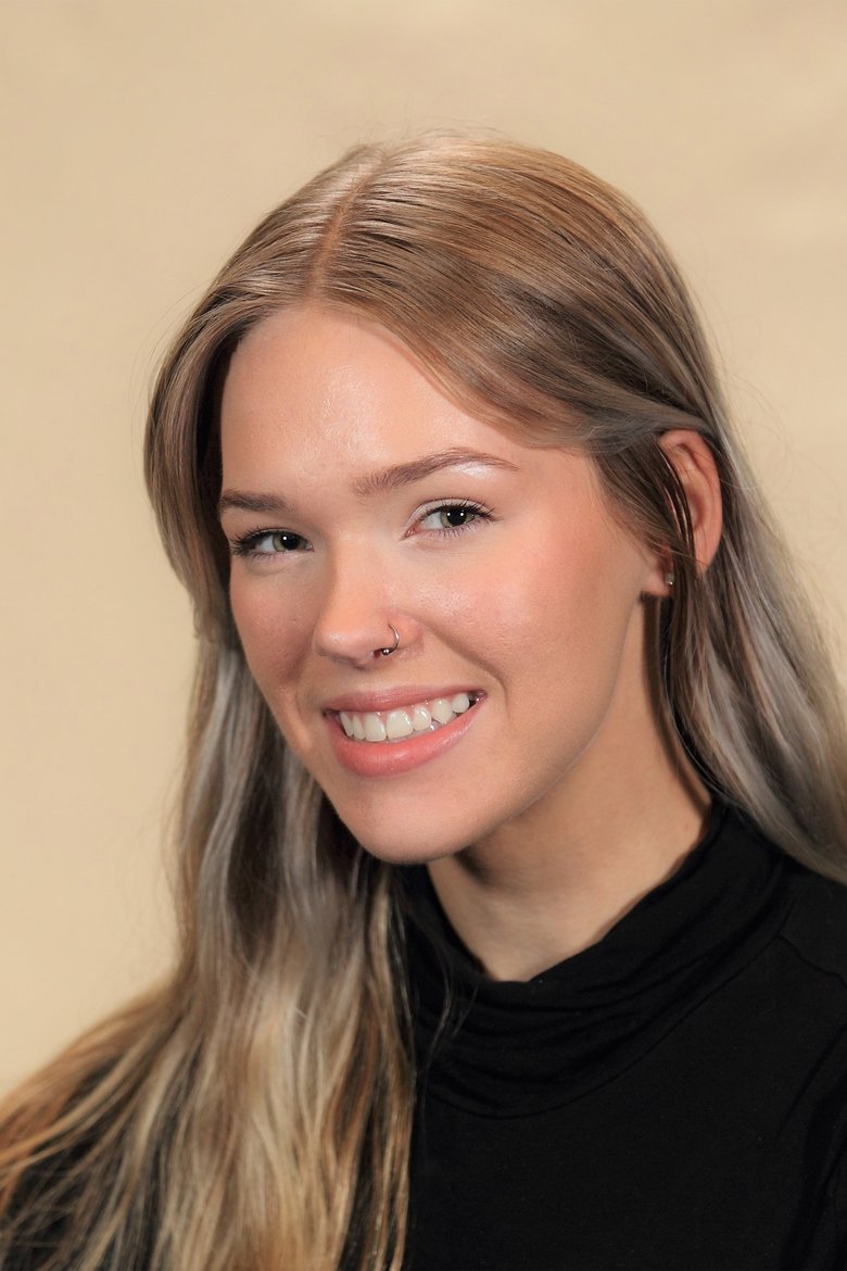 Portrait of Lizzie Salata