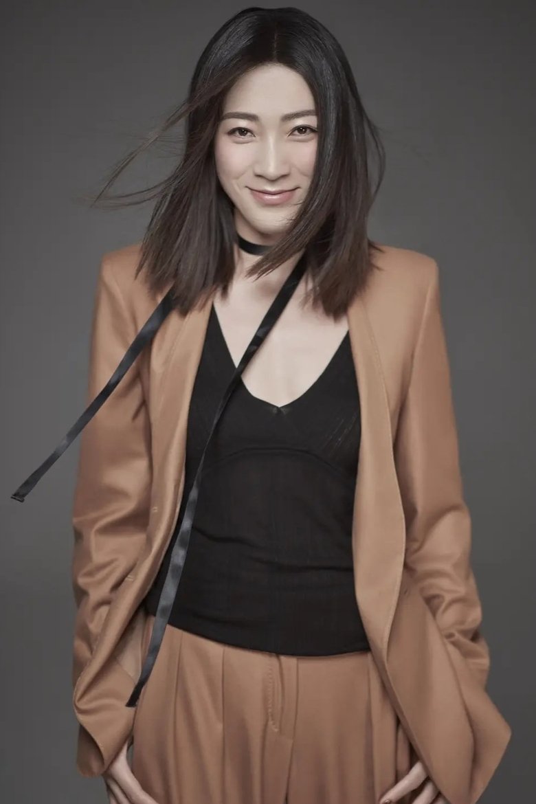 Portrait of 王俏